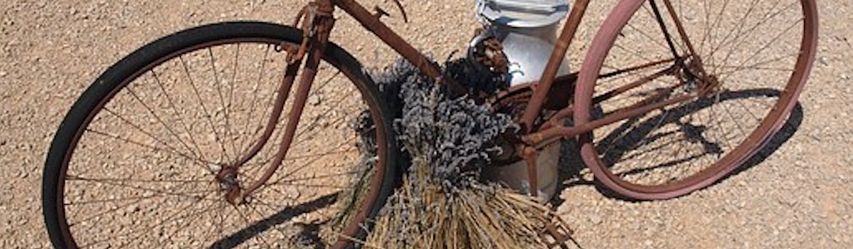 Provence à vélo - Départ de 3 circuits à la Cigalière